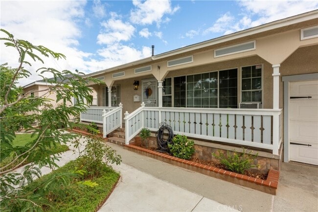 Photo - 5634 Oliva Ave