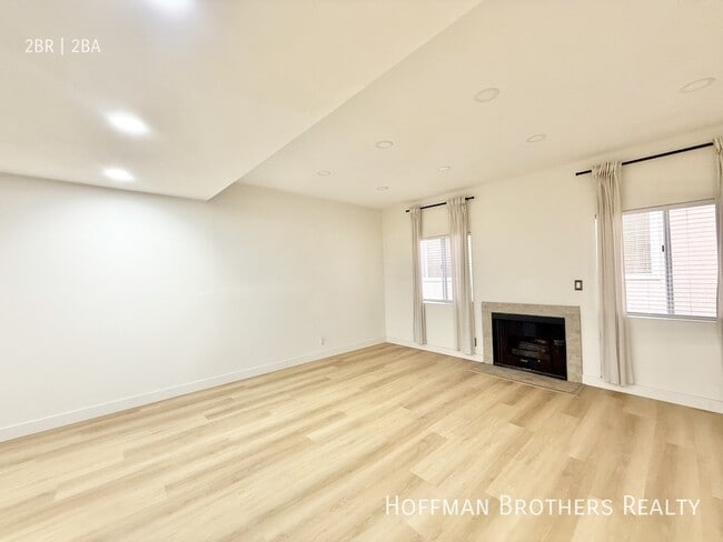 Photo - 11933 Goshen Ave Unit 102