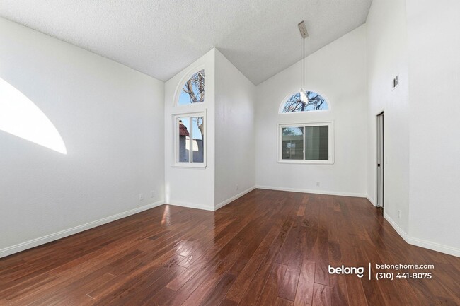 Photo - 44648 17th St E