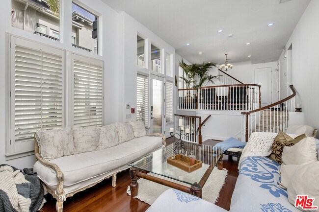 Photo - 6021 Dawn Crk