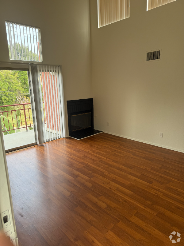 Building Photo - 6825 Haskell Ave Unit 311 Rental