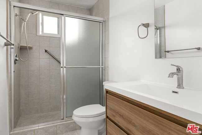 Photo - 340 N Palm Dr Unit 10