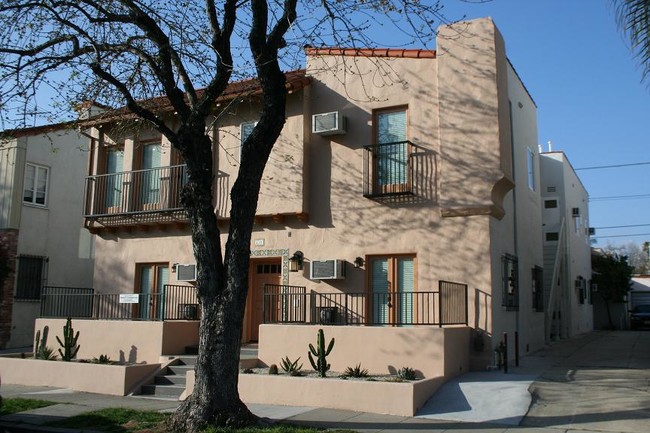 Beautiful Spanish Fourplex - 6211 Orange St Unit 3