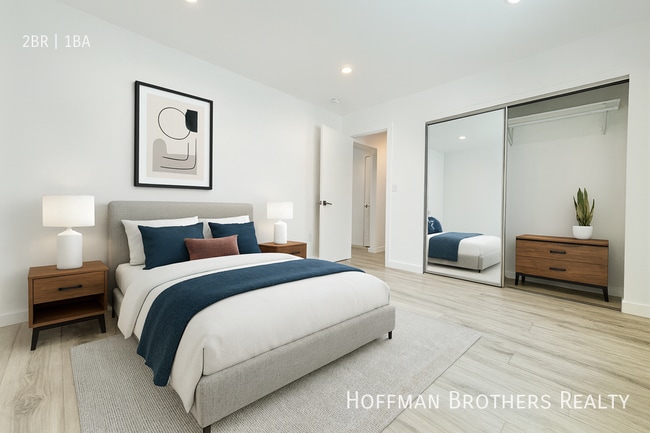 Photo - 562 N Kenmore Ave Unit 3