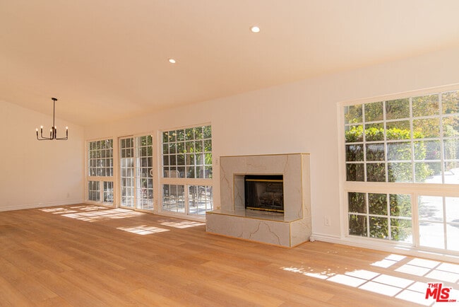 Photo - 24316 Burbank Blvd