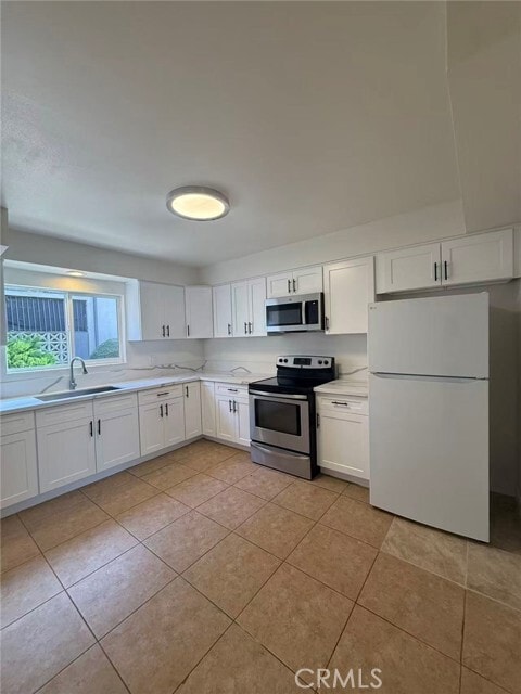 Building Photo - 2018 Las Vegas Ave Unit 8