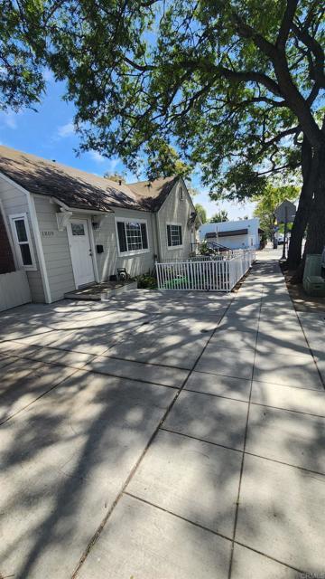 Photo - 1809 Fern St