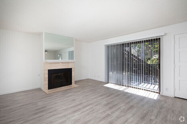 Building Photo - *OPEN HOUSE: 5/31 10AM-12:30PM* La Jolla 2... Unit 03