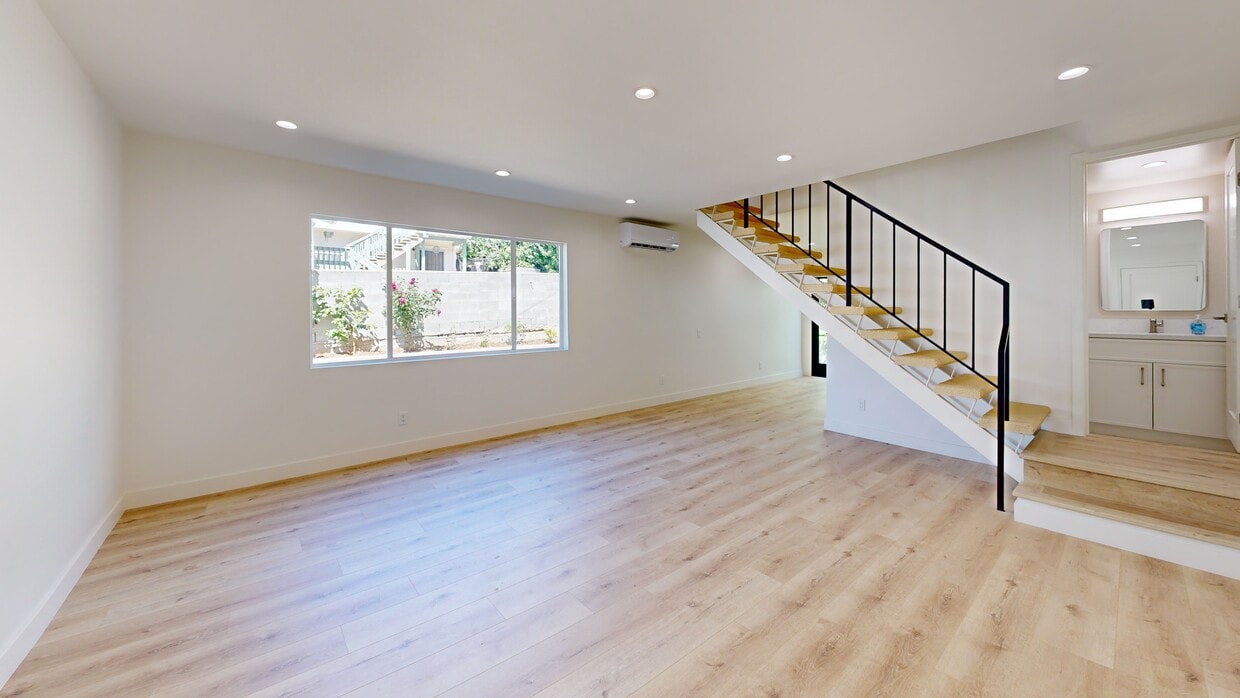 3D Tour - 4311 Eagle Rock Blvd