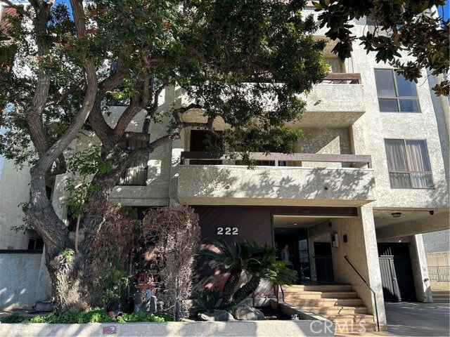 Building Photo - 222 N Rose St