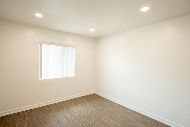 Photo - 462 Davidson St Unit B