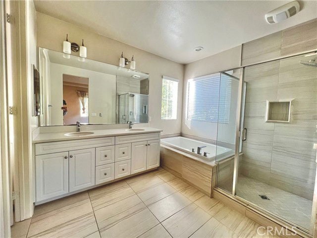 Photo - 183 Bright Poppy