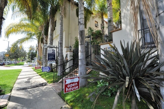 Photo - 1417 S Crescent Heights Blvd Apartment Unit 1423