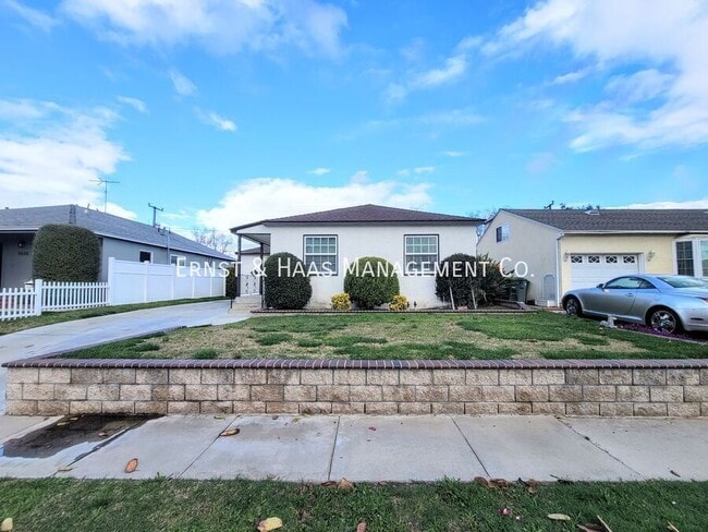 Photo - 5632 Hazelbrook Ave