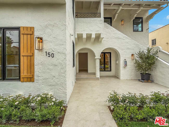 Photo - 150 N Arnaz Dr Unit C