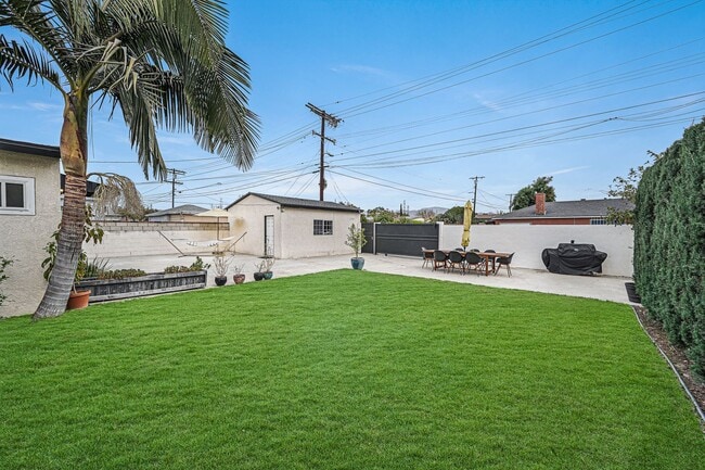 A beautiful home in North Hollywood is no... - A beautiful  home in North Hollywood is no...