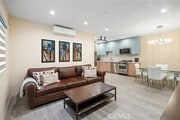 Photo - 18748 Collins St