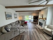 Photo - 289 Vista Royale Cir W