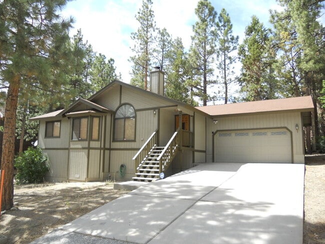 Charming 3-Bed, 2-Bath Home with 2-Car Gar... - Charming 3-Bed, 2-Bath Home with 2-Car Gar...
