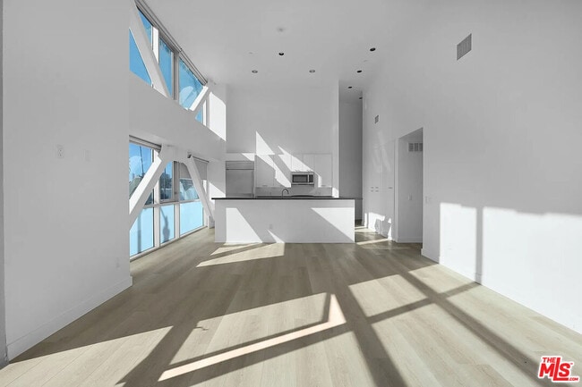 Photo - 8601 Wilshire Blvd Unit 701