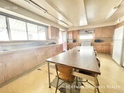 Photo - 933 Grattan St Unit 202