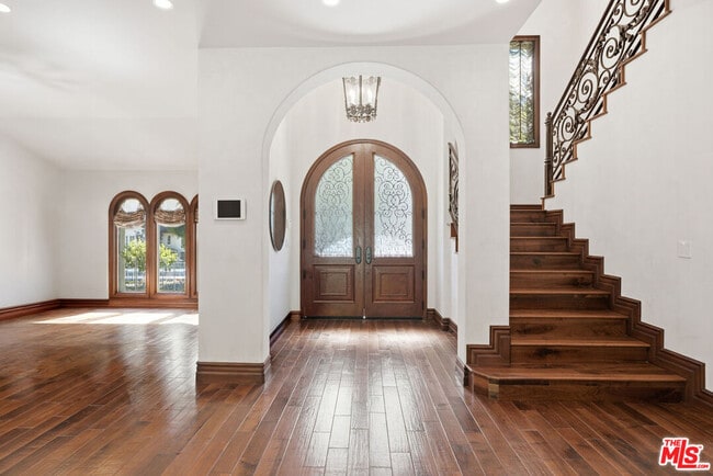 Photo - 2108 San Ysidro Dr