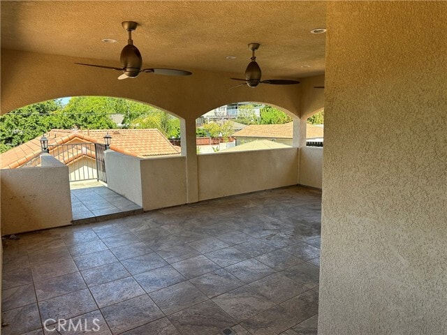 Photo - 719 E Harvard Rd