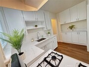 Photo - 549 N Niagara St