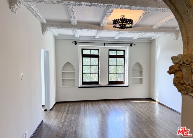 Photo - 1302 N Sweetzer Ave Unit 304