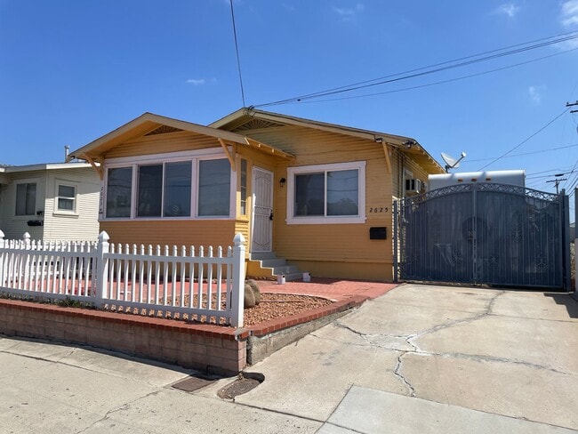 Photo - Gorgeous 2 Bedroom Home! Convenient Location!