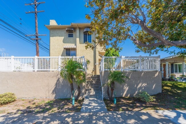 Photo - 1218 Portola Ave Unit A
