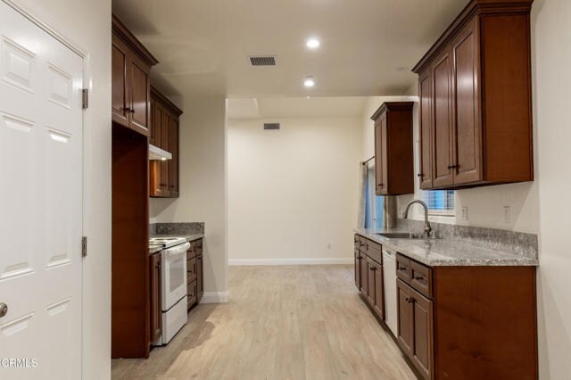 Photo - 713 Mission Dr