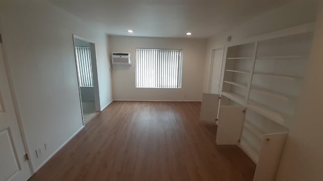 Photo - 5929 Laurel Canyon Blvd Apartment Unit 15