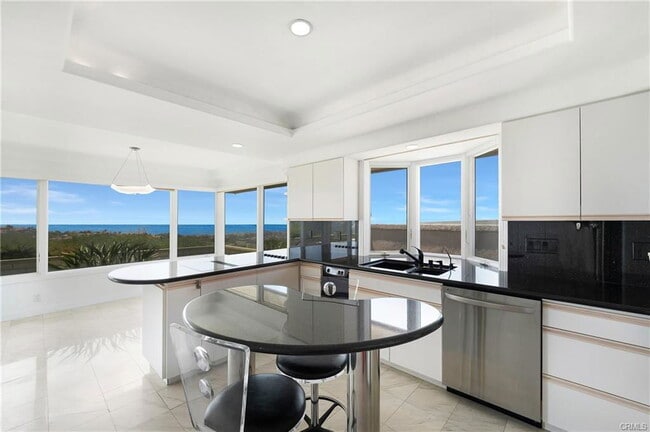 Photo - 33 Montecito Dr