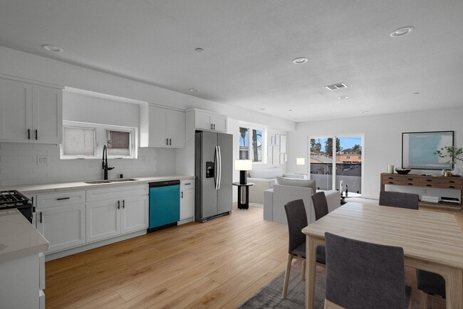 Building Photo - 6645 Beck Ave Unit 6647