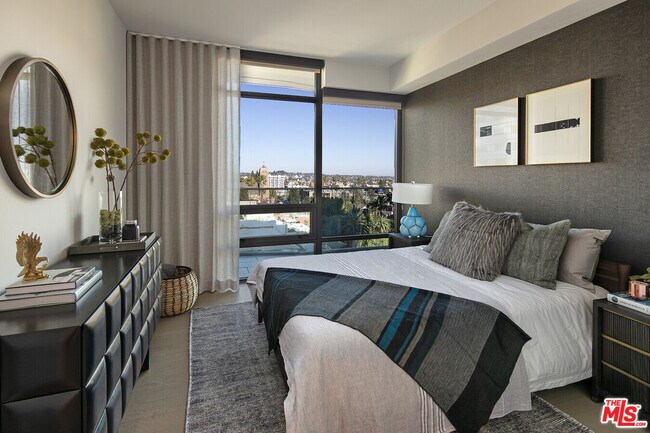 Photo - 1755 Argyle Ave Unit 1707