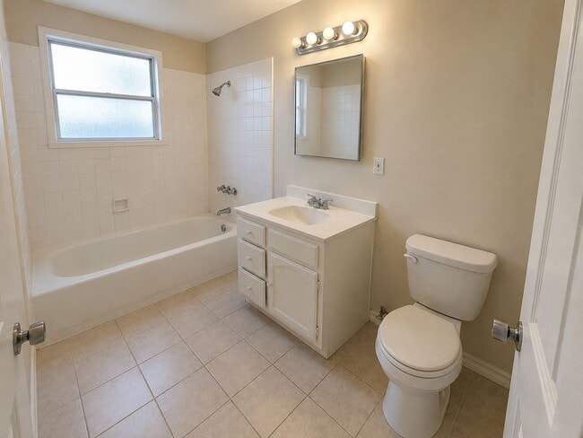 Photo - 9310 Holmes Ave