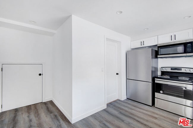 Photo - 1610 S Beverly Glen Blvd Unit 9