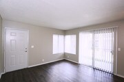 2BR, 2BA-824 SF - Town Square