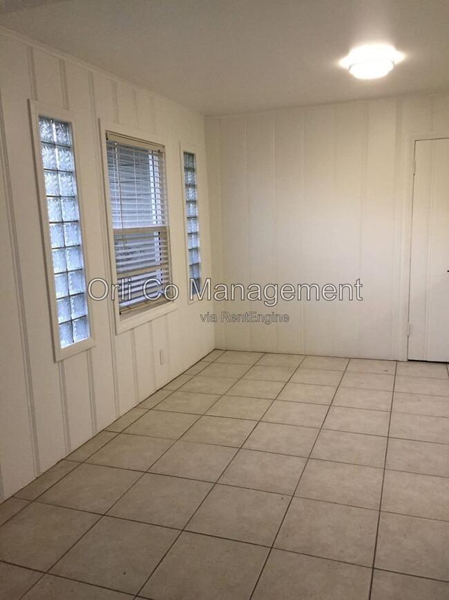 Photo - 7100 Haskell Ave Unit 7100