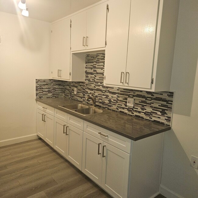 Photo - South Pacific Apartments