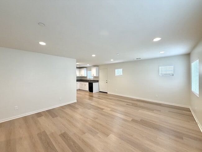 Photo - 2277 Chestnut St