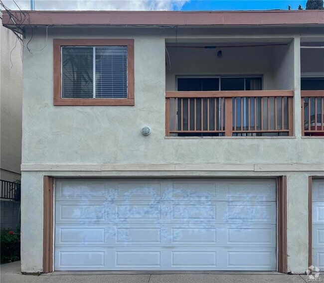 Building Photo - 17112 Chatsworth St Unit D Rental