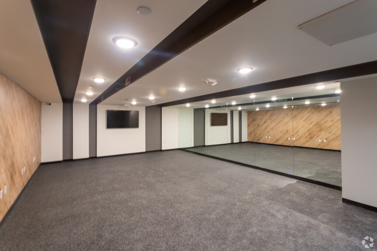 3D Tour - Urban Hartsook