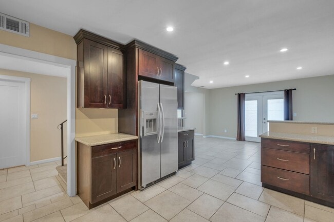 Photo - Charming 4 Bedroom / 3 Bathroom house in the lovely neighborhood of Lake View Terrace