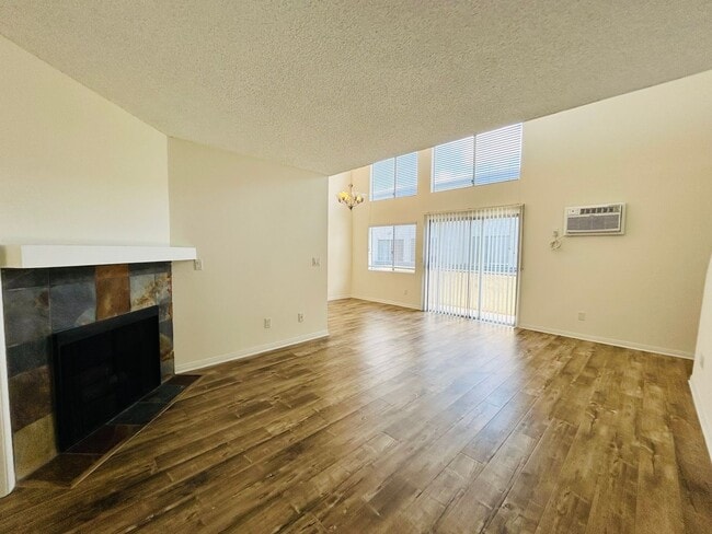 jas351 - jas351 Apartment Unit 203