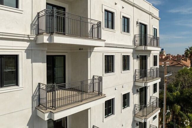 Balconies - Le Noble