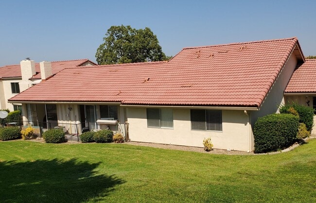 Photo - Spacious condo 55+ move in ready