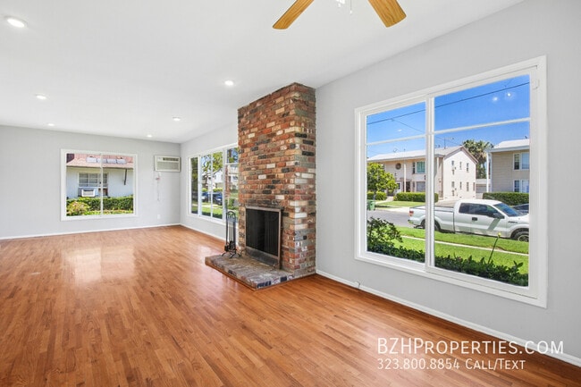 Building Photo - 5307 Vantage Ave Unit 1