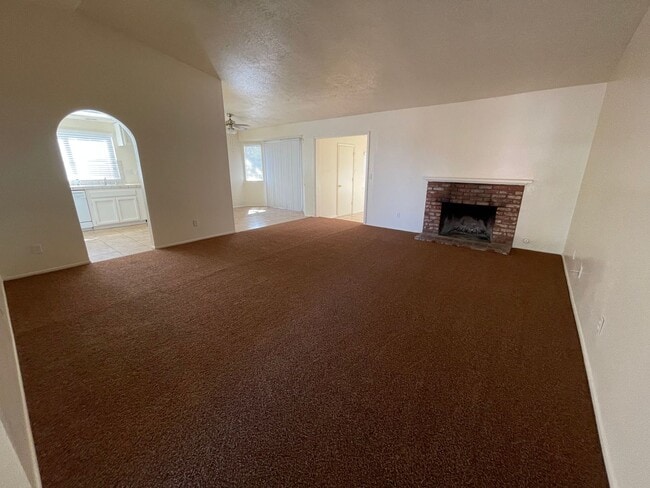 Photo - Hesperia-Refurbished- 3 Bedrooms, 2 Bathrooms + Den or Office, Large Property